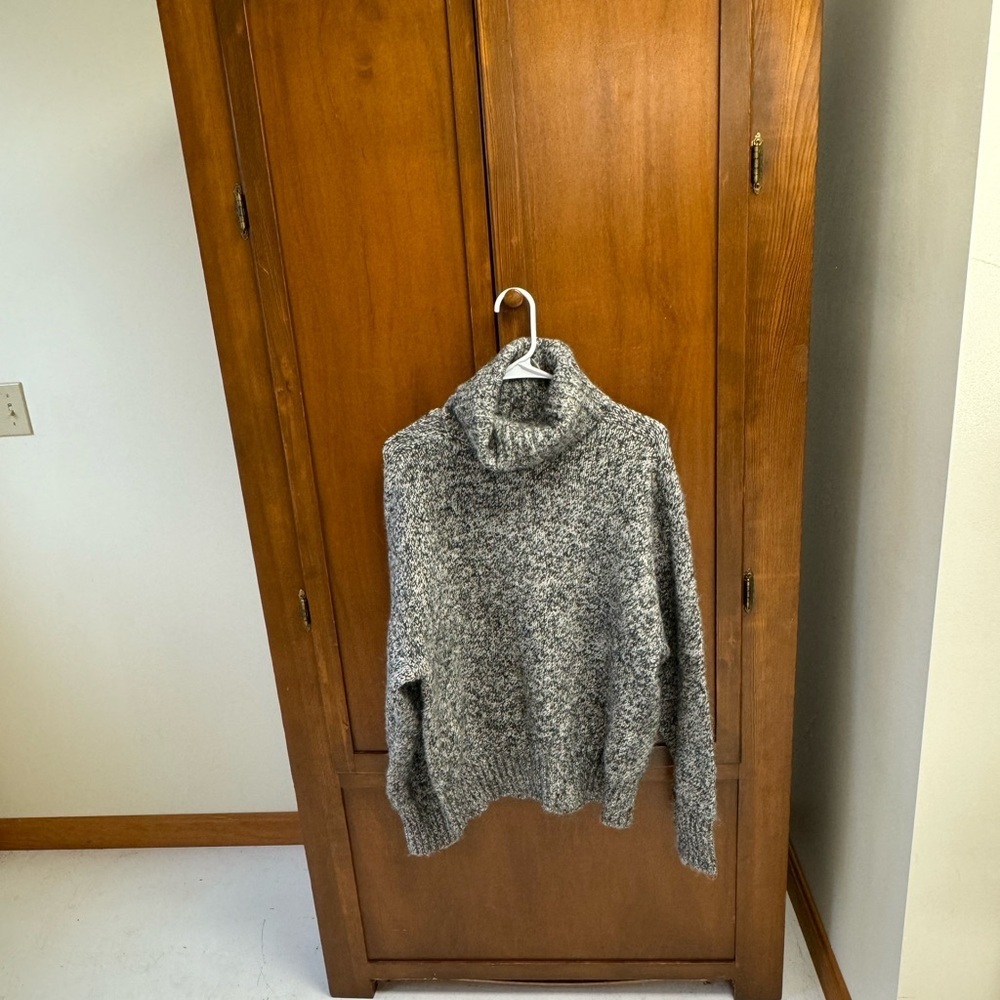 ZARA high neck turtleneck sweater MED wool blend L27 in 21 in pit pit